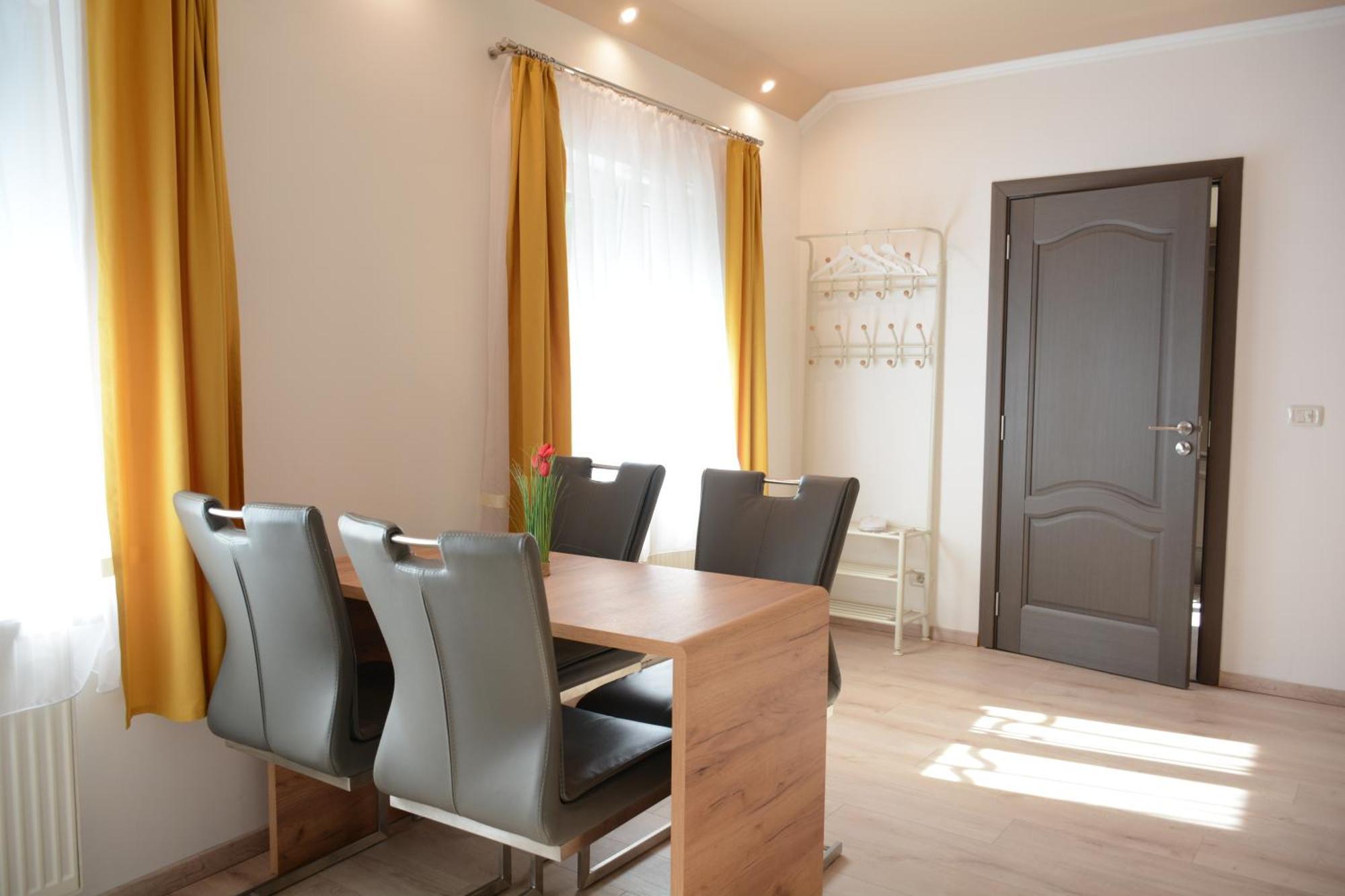 Gaestehaus Coco Кремс Екстериор снимка
