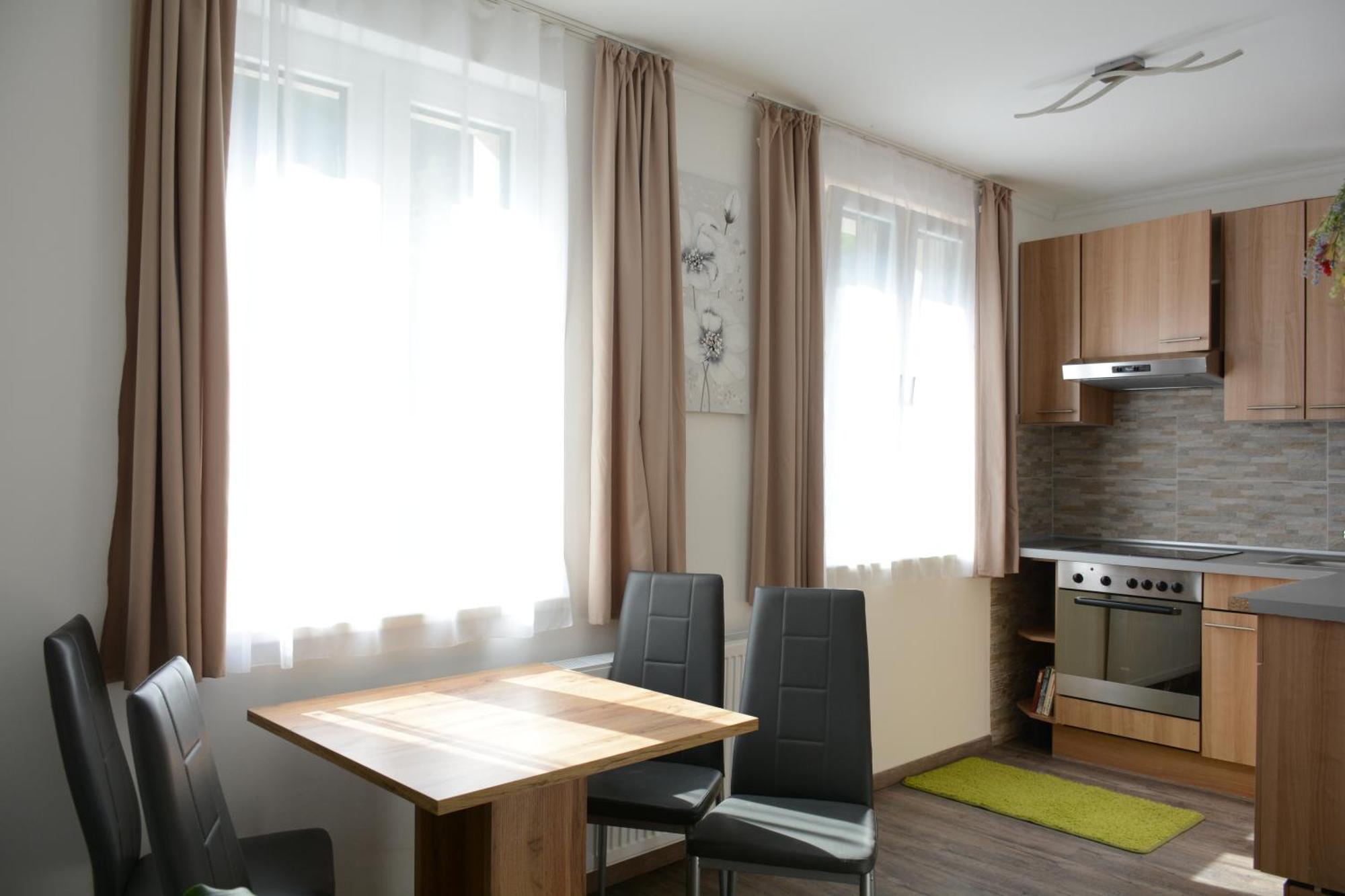 Gaestehaus Coco Кремс Екстериор снимка